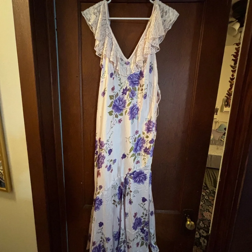 NWOT Free People Warm Hearts Floral Lace-Trim Slip Dress in Lavender and Cream - Picture 4 of 5